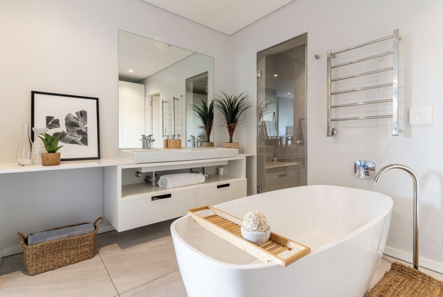 3 Bedroom Property for Sale in Green Point Western Cape